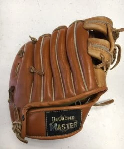 ELEVATESPORTING Diamond Master Pro Style Size 9