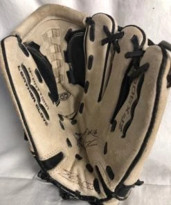 ELEVATESPORTING Easton ZFX900 Size 9