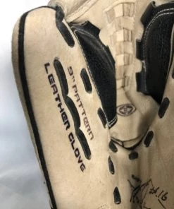 ELEVATESPORTING Easton ZFX900 Size 9