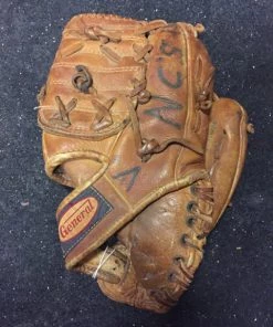 Elevatesporting Used General NM-700 Size 12" RHT Baseball Glove Baseball / Softball Gloves
